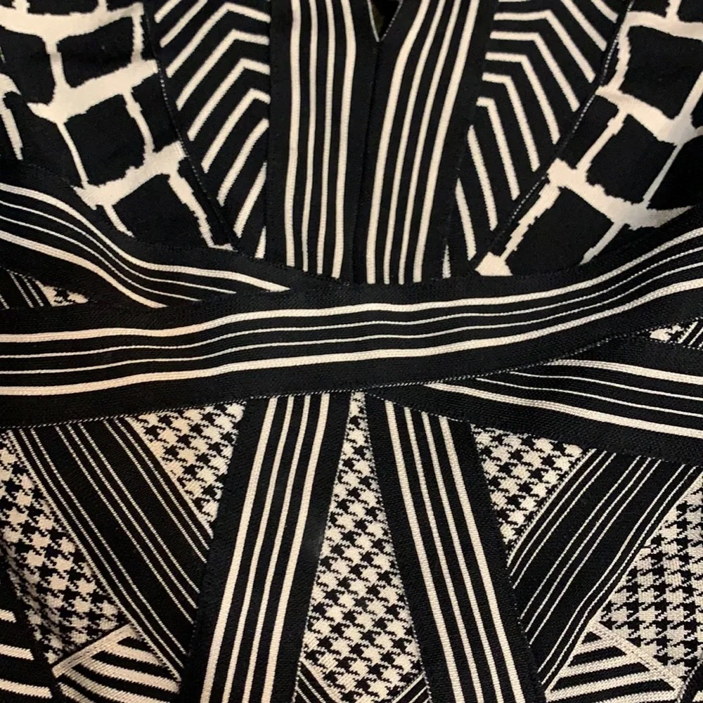 Herve leger dress - Picture 6 of 7